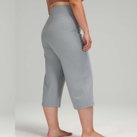 Lululemon Align Wide Leg Super-High-Rise Crop *23"
Rhino Grey - Picture 1 of 4